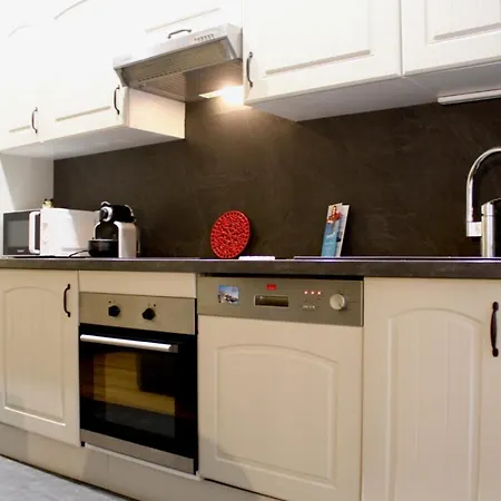 Apartment Bright And Nice 43 M Refurbished Ideal For 2