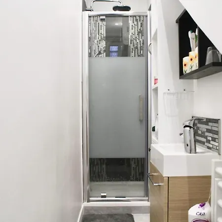Apartment Bright And Nice 43 M Refurbished Ideal For 2